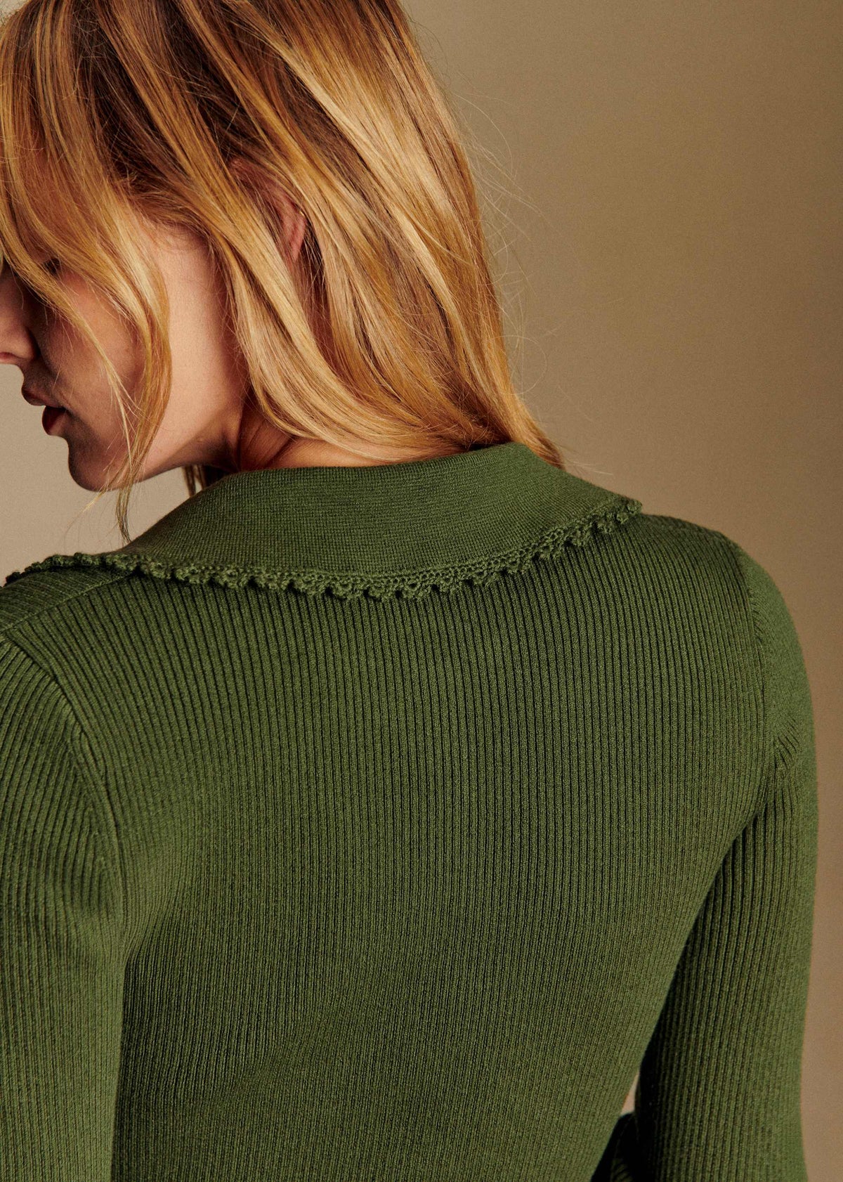 Pull Elya - Kaki