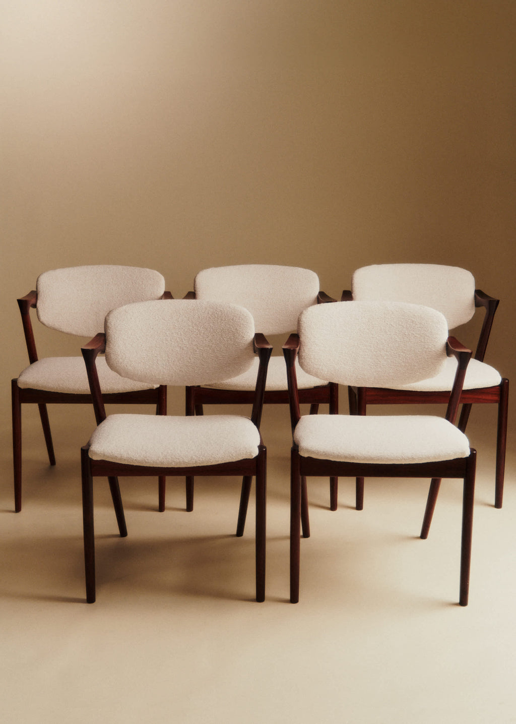 Lot de 5 chaises vintage dans le goût de Kai Kristiansen - Bois