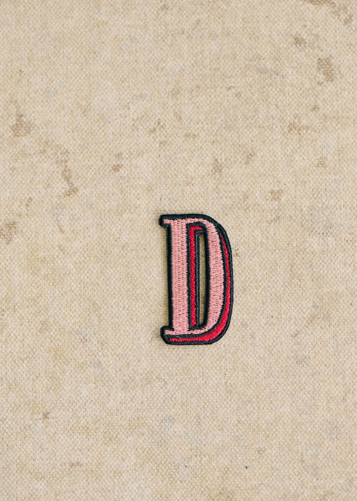 Ecusson Rose - Lettre D - Rose