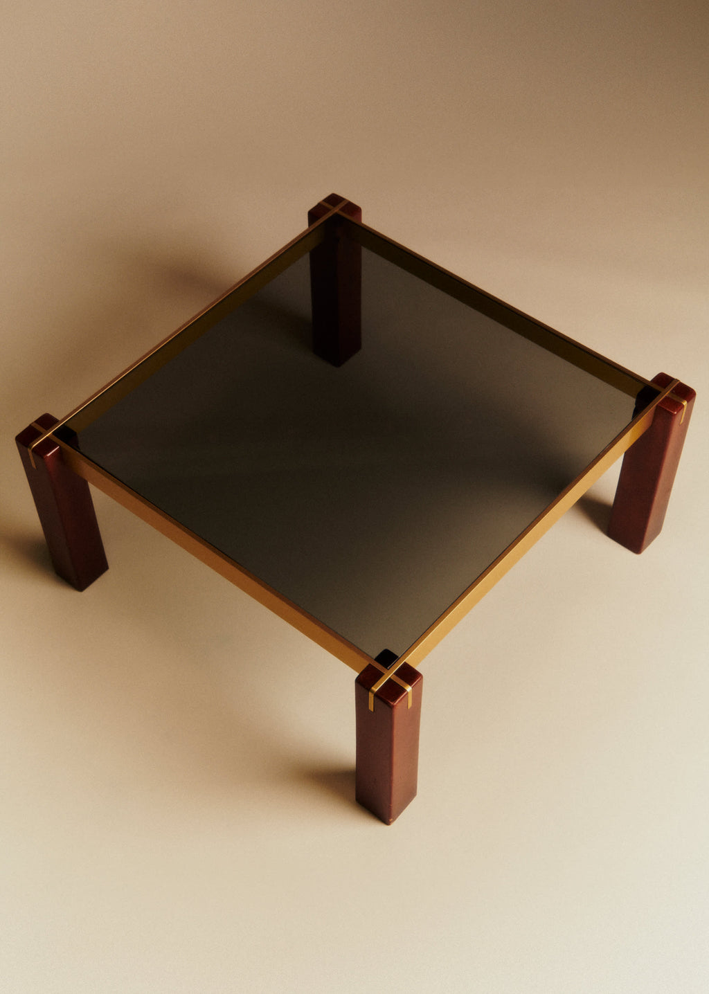 Table basse vintage carrée laiton, bois et verre fumé - Laiton et Bois